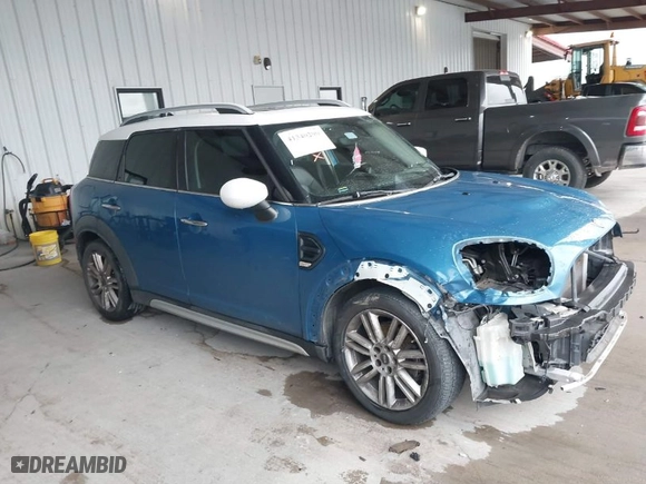 2020 MINI Countryman Cooper with VIN WMZYW3C01L3L09493, listed as a IAAI auction lot 41340290 with 92,472 mi miles. Bid and sale history available at carsss.com. Image 13.
