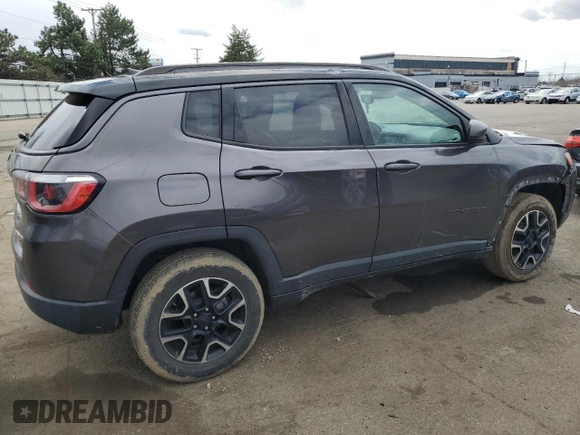 2019 Jeep Compass Trailhawk with VIN 3C4NJDDB0KT775734, listed as a Copart auction lot 50726555 with 81,812 mi miles and Salvage Title. Bid and sale history available at carsss.com. Image 3.