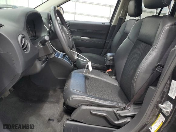 2014 Jeep Compass Latitude with VIN 1C4NJDEBXED761879, listed as a Copart auction lot 52920015 with 44,018 mi miles and Non Repairable. Bid and sale history available at carsss.com. Image 7.