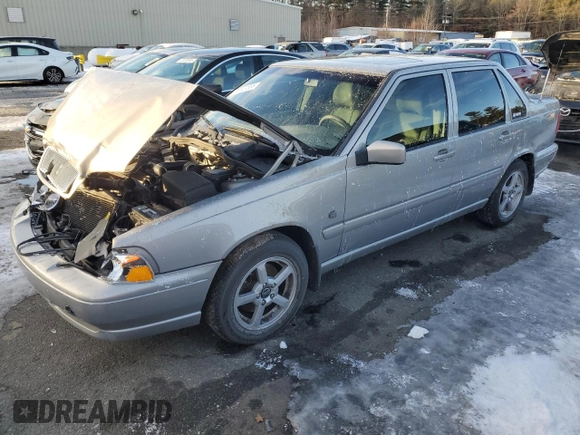 1999 Volvo S70 with VIN YV1LT56D7X2578651, listed as a Copart auction lot 88631555 with 126,753 mi miles and Salvage Title. Bid and sale history available at carsss.com. Image 1.