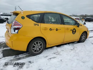 2015 Toyota Prius Two with VIN JTDZN3EU1FJ021383, listed as a Copart auction lot 45040275 with 264,757 mi miles and Clean title. Bid and sale history available at DreamBid. Image 3.