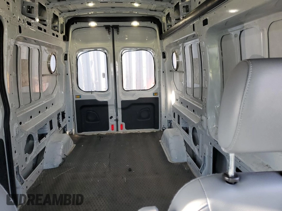 2016 Ford Transit с VIN 1FTYR2XG2GKB31081, выставлен на аукционе Copart как лот 42445505 с пробегом 96 409 миль миль и Списание • Salvage title. История ставок и продаж доступна на DreamBid. Изображение 10.