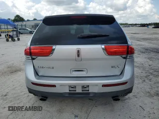 2013 Lincoln MKX z VIN 2LMDJ6JK6DBL31025, wystawiony jako Copart lot #58806655 z przebiegiem 139 959 mil mil oraz Tytuł czysty. Historia ofert i sprzedaży dostępna na DreamBid. Obrazek 6.