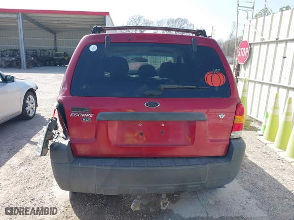 2005 Ford Escape XLT with VIN 1FMYU931X5KD39419, listed as a IAAI auction lot 41778160 with 37,234 mi miles. Bid and sale history available at carsss.com. Image 17.