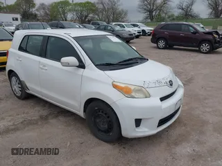 2008 Scion xD z VIN JTKKU10478J028558, wystawiony jako IAAI lot #42139762 z przebiegiem 190 691 mil mil oraz . Historia ofert i sprzedaży dostępna na DreamBid. Obrazek 1.