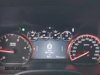 2016 GMC Sierra 2500HD Denali z VIN 1GT12UE89GF172877, wystawiony jako IAAI lot #41807741 z przebiegiem 36 719 mil mil oraz . Historia ofert i sprzedaży dostępna na DreamBid. Obrazek 7.