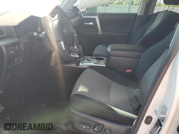 2022 Toyota 4Runner SR5 with VIN JTEMU5JR0N6009135, listed as a Copart auction lot 53543675 with 35,780 mi miles and Salvage title. Bid and sale history available at DreamBid. Image 7.
