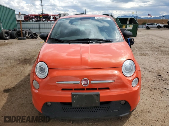 2015 FIAT 500e with VIN 3C3CFFGE4FT555467, listed as a Copart auction lot 66020695 with 21,052 mi miles and Clean title. Bid and sale history available at DreamBid. Image 5.