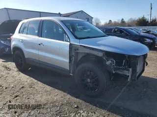 2013 Volkswagen Tiguan S z VIN WVGBV3AX6DW611477, wystawiony jako Copart lot #82567264 z przebiegiem 139 210 mil mil oraz Szkoda całkowita • Salvage title. Historia ofert i sprzedaży dostępna na DreamBid. Obrazek 4.