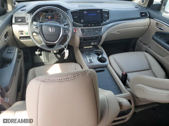 2021 Honda Ridgeline RTL-E with VIN 5FPYK3F7XMB019687, listed as a Copart auction lot 48424165 with 35,139 mi miles and Salvage Title. Bid and sale history available at carsss.com. Image 8.