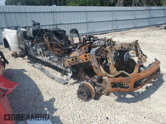 2024 Ford F-450 XL with VIN 1FT8W4DM0RED05259, listed as a Copart auction lot 51521065 with Not provided miles and Non repairable. Bid and sale history available at DreamBid. Image 4.
