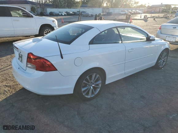2011 Volvo C70 with VIN YV1672MC8BJ118942, listed as a Copart auction lot 41929995 with 106,464 mi miles and Clean Title. Bid and sale history available at carsss.com. Image 3.