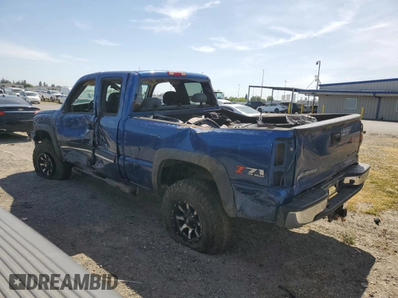 2004 Chevrolet Silverado 1500 Z71 with VIN 2GCEK19TX41205662, listed as a Copart auction lot 54755345 with 228,902 mi miles and Salvage Title. Bid and sale history available at DreamBid. Image 2.