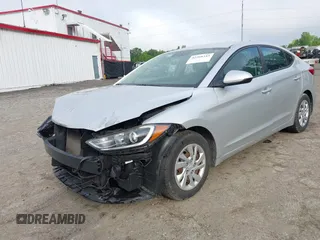 2017 Hyundai Elantra SE z VIN 5NPD74LF5HH171006, wystawiony jako IAAI lot #42268343 z przebiegiem 83 303 mil mil oraz . Historia ofert i sprzedaży dostępna na DreamBid. Obrazek 17.