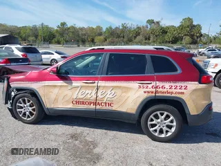 2015 Jeep Cherokee Latitude with VIN 1C4PJLCB0FW643402, listed as a IAAI auction lot 41811328 with 110,232 mi miles and . Bid and sale history available at DreamBid. Image 15.