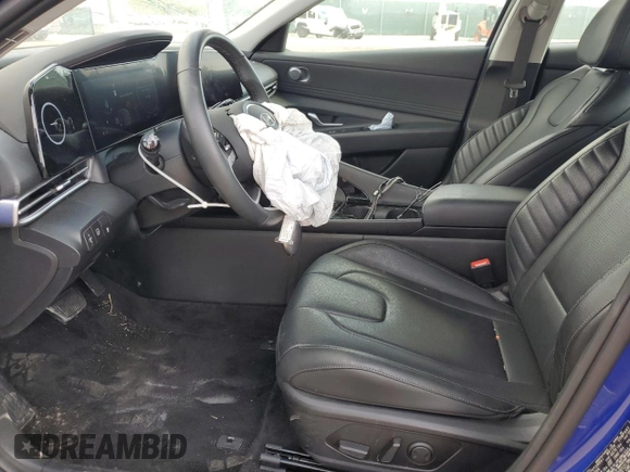 2025 Hyundai Elantra Limited z VIN KMHLN4DJ9SU121786, wystawiony jako Copart lot #54508575 z przebiegiem 13 047 mil mil oraz Czysty tytuł • Clean title. Historia ofert i sprzedaży dostępna na DreamBid. Obrazek 7.