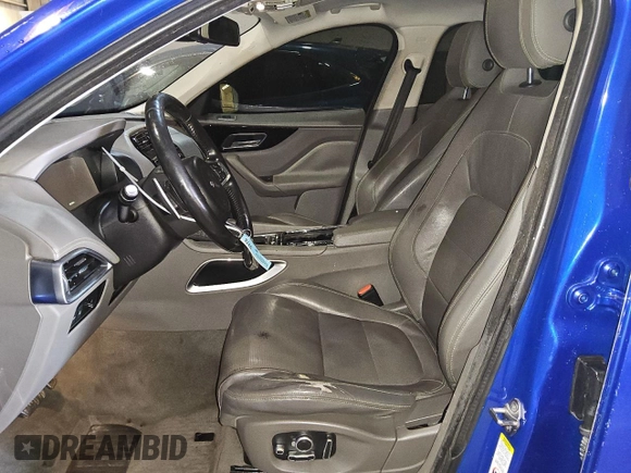 2018 Jaguar F-Pace 30t R-Sport z VIN SADCL2GX6JA294734, wystawiony jako Copart lot #45426585 z przebiegiem 185 196 mil mil oraz Czysty tytuł • Clean title. Historia ofert i sprzedaży dostępna na DreamBid. Obrazek 7.