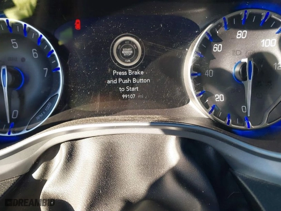 2018 Chrysler Pacifica Limited with VIN 2C4RC1GG4JR171526, listed as a IAAI auction lot 41696257 with 99,107 mi miles. Bid and sale history available at carsss.com. Image 15.