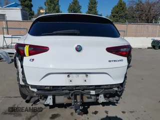 2019 Alfa Romeo Stelvio Ti Lusso z VIN ZASPAKBN1K7C36934, wystawiony jako IAAI lot #41534732 z przebiegiem Nie podano mil oraz . Historia ofert i sprzedaży dostępna na DreamBid. Obrazek 17.