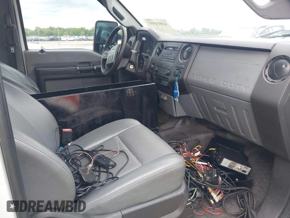 2016 Ford F-250 XL with VIN 1FD7X2B67GEC87417, listed as a IAAI auction lot 42014957 with 570,737 mi miles and . Bid and sale history available at DreamBid. Image 5.