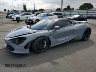 2022 McLaren 720S z VIN SBM14FCA4NW006444, wystawiony jako Copart lot #45854525 z przebiegiem Nie podano mil oraz Szkody całkowita. Historia ofert i sprzedaży dostępna na DreamBid. Obrazek 1.