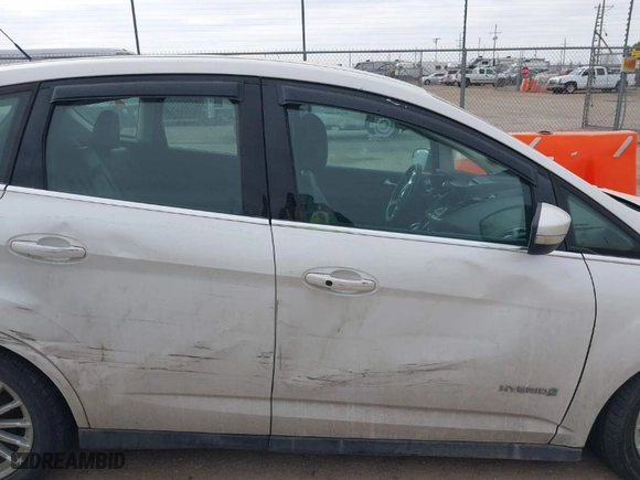 2013 Ford C-Max Hybrid SEL with VIN 1FADP5BU7DL544628, listed as a IAAI auction lot 41583426 with 230,761 mi miles. Bid and sale history available at carsss.com. Image 12.