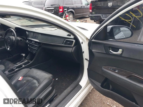 2017 Kia Optima EX with VIN 5XXGU4L38HG153641, listed as a IAAI auction lot 40746944 with 139,349 mi miles. Bid and sale history available at carsss.com. Image 5.