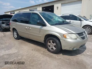 2005 Dodge Caravan SXT with VIN 2D4GP44L85R401205, listed as a IAAI auction lot 42491265 with 173,549 mi miles and . Bid and sale history available at DreamBid. Image 1.