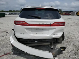 2017 Lincoln MKC Reserve z VIN 5LMTJ3DH0HUL04356, wystawiony jako Copart lot #53694465 z przebiegiem 134 998 mil mil oraz Szkody całkowita. Historia ofert i sprzedaży dostępna na DreamBid. Obrazek 6.
