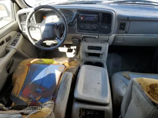 2001 GMC Yukon SLT with VIN 1GKEC13T81R143644, listed as a Copart auction lot 78083094 with 232,367 mi miles and Salvage Title. Bid and sale history available at carsss.com. Image 8.