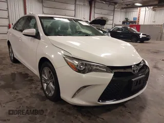 2015 Toyota Camry XLE z VIN 4T1BF1FK1FU025217, wystawiony jako IAAI lot #42281502 z przebiegiem 157 898 mil mil oraz . Historia ofert i sprzedaży dostępna na DreamBid. Obrazek 1.