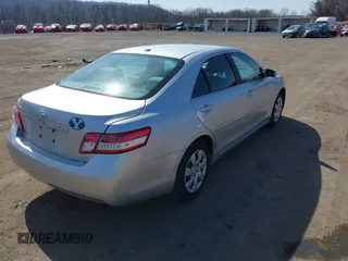 2011 Toyota Camry LE with VIN 4T4BF3EK6BR187499, listed as a IAAI auction lot 41800072 with 186,062 mi miles. Bid and sale history available at carsss.com. Image 4.