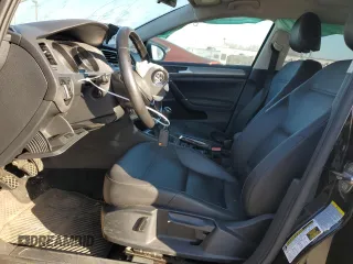2015 Volkswagen Golf TSI S z VIN 3VW117AU7FM100644, wystawiony jako Copart lot #86591564 z przebiegiem 93 713 mil mil oraz Szkoda całkowita • Salvage title. Historia ofert i sprzedaży dostępna na DreamBid. Obrazek 7.