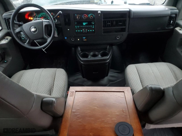 2009 Chevrolet Express Passenger with VIN 1GAHG39K091161470, listed as a Copart auction lot 43410435 with 59,850 mi miles and Salvage Title. Bid and sale history available at carsss.com. Image 8.