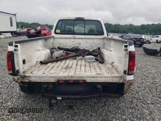 1999 Ford F-350 XL z VIN 1FTWW32F3XEA00728, wystawiony jako Copart lot #58577255 z przebiegiem 461 795 mil mil oraz Szkoda całkowita • Salvage title. Historia ofert i sprzedaży dostępna na DreamBid. Obrazek 6.
