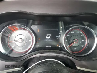 2019 Dodge Charger SXT z VIN 2C3CDXBG6KH724542, wystawiony jako Copart lot #54082875 z przebiegiem 206 481 mil mil oraz Szkoda całkowita • Salvage title. Historia ofert i sprzedaży dostępna na DreamBid. Obrazek 9.