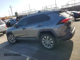 2021 Toyota RAV4 XLE Premium with VIN 2T3C1RFV3MC136191, listed as a Copart auction lot 61188995 with 53,524 mi miles and Salvage title. Bid and sale history available at DreamBid. Image 2.