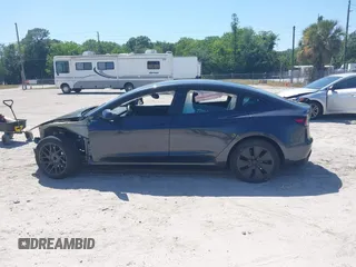 2024 Tesla Model 3 z VIN 5YJ3E1EA6RF747946, wystawiony jako IAAI lot #42042903 z przebiegiem 13 999 mil mil oraz . Historia ofert i sprzedaży dostępna na DreamBid. Obrazek 15.