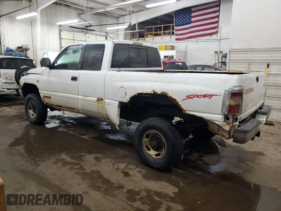 1998 Dodge Ram 2500 with VIN 3B7KF22Z0WG106242, listed as a Copart auction lot 43757935 with 231,819 mi miles and Clean Title. Bid and sale history available at carsss.com. Image 2.