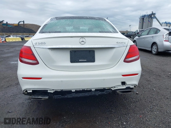 2020 Mercedes-Benz E 350 с VIN WDDZF8EB1LA721611, выставлен на аукционе IAAI как лот 42242033 с пробегом 70 642 миль миль и . История ставок и продаж доступна на DreamBid. Изображение 16.