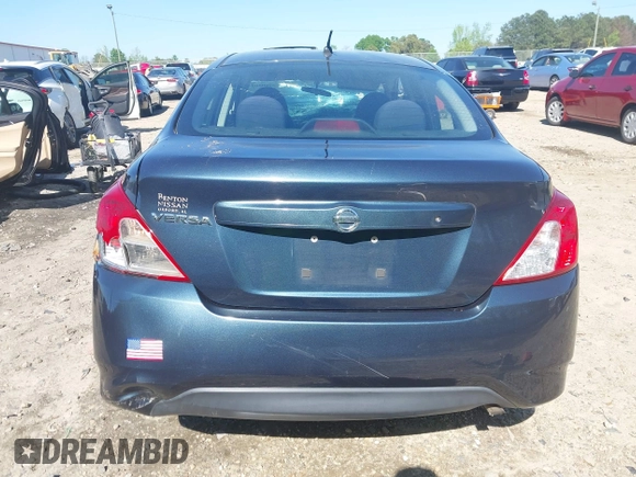 2015 Nissan Versa SV with VIN 3N1CN7APXFL813704, listed as a IAAI auction lot 42005624 with 170,690 mi miles. Bid and sale history available at carsss.com. Image 17.