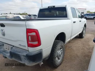 2022 Ram 2500 Tradesman с VIN 3C6UR5CJ4NG203881, выставлен на аукционе IAAI как лот 42513409 с пробегом 138 265 миль миль и . История ставок и продаж доступна на DreamBid. Изображение 4.