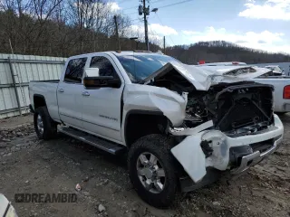 2019 GMC Sierra 3500HD Denali z VIN 1GT42WEY4KF274833, wystawiony jako Copart lot #46794325 z przebiegiem Nie podano mil oraz Szkody całkowita. Historia ofert i sprzedaży dostępna na DreamBid. Obrazek 4.