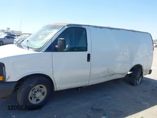 2008 Chevrolet Express Cargo Van with VIN 1GCGG25C381184266, listed as a IAAI auction lot 41833807 with 472,299 mi miles. Bid and sale history available at carsss.com. Image 14.