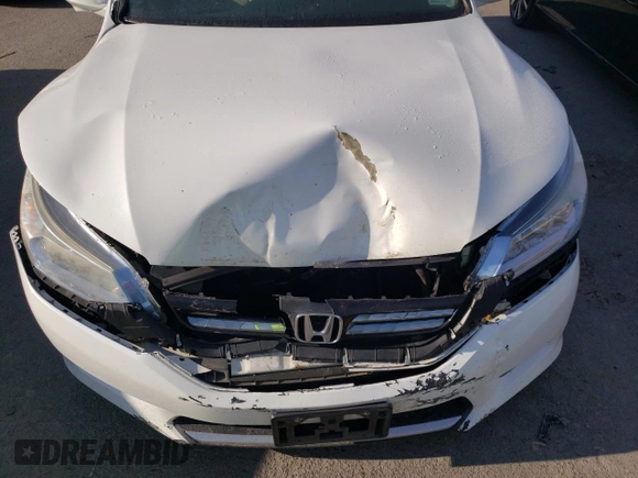 2014 Honda Accord Touring z VIN 1HGCR6F72EA006492, wystawiony jako Copart lot #71934982 z przebiegiem 206 848 mil mil oraz Szkoda całkowita • Salvage title. Historia ofert i sprzedaży dostępna na DreamBid. Obrazek 11.