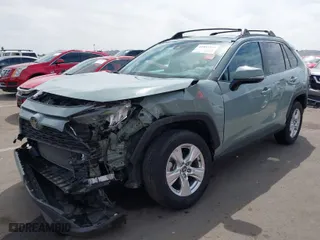 2020 Toyota RAV4 XLE with VIN 2T3W1RFV7LW059853, listed as a IAAI auction lot 41885147 with 61,006 mi miles. Bid and sale history available at carsss.com. Image 6.
