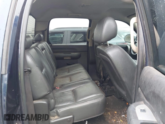 2008 GMC Sierra 1500 SLT z VIN 2GTEC13J981221636, wystawiony jako IAAI lot #41439873 z przebiegiem 260 584 mil mil oraz . Historia ofert i sprzedaży dostępna na DreamBid. Obrazek 8.