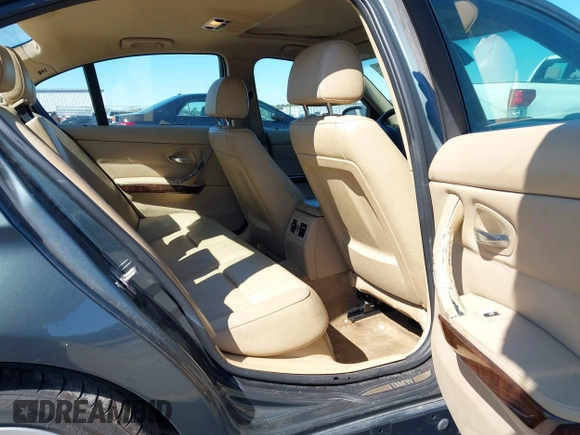 2011 BMW 3 Series 328i xDrive with VIN WBAPK5G57BNN28032, listed as a IAAI auction lot 41835525 with 207,713 mi miles. Bid and sale history available at carsss.com. Image 8.