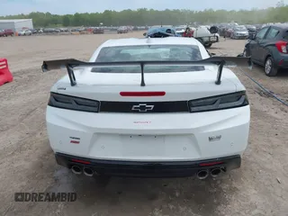 2018 Chevrolet Camaro 2SS with VIN 1G1FH1R77J0184548, listed as a IAAI auction lot 42232532 with 35,994 mi miles and . Bid and sale history available at DreamBid. Image 17.