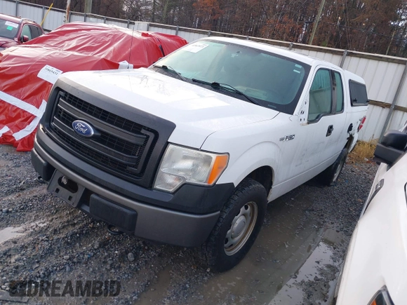 2013 Ford F-150 XL with VIN 1FTFX1EF9DFB87766, listed as a IAAI auction lot 40963973 with 195,796 mi miles. Bid and sale history available at carsss.com. Image 2.